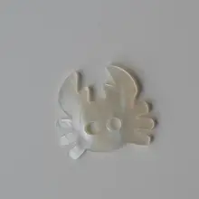 ドイツ製MOPシェルパールホワイトカニ型ボタン【約15mm・極上の柔らかさ】