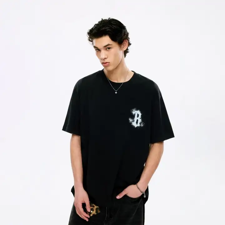 半袖Tシャツ ユニセックス 綿100% ゴシック ペイント Bグラフィック ウォッシュ加工 オーバーサイズ 通気性 ストリート 着回し 夏「BONELESS」