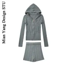 コットン混合 フィット感のあるフード付きニットカーディガン【フラワー編み・レトロスタイル】とショートパンツ（セットアップ対応）