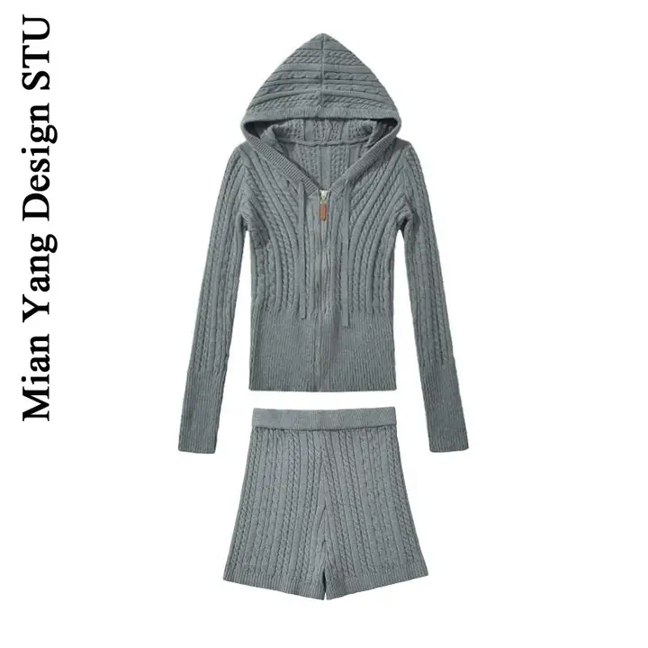 コットン混合 フィット感のあるフード付きニットカーディガン【フラワー編み・レトロスタイル】とショートパンツ（セットアップ対応）