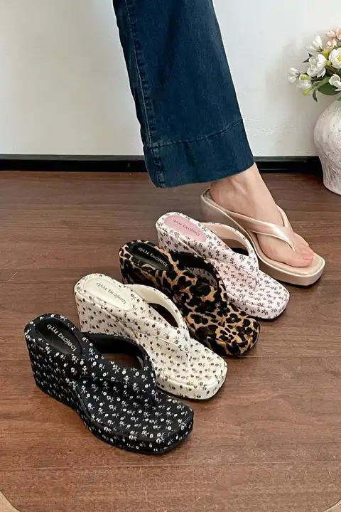 ウェッジサンダル レディース フレンチ風 白 滑りにくい 着回し きれいめ 夏