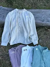 レトロデザインのラウンドネックリボン付きシャツ【長袖・コットン・ゆったりサイズ】