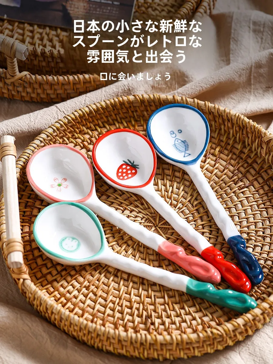 陶器製手描きスプーン：プチギフトとしてのデザイン・機能性と実用シーン