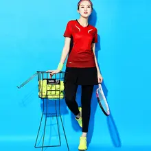 男女兼用 バドミントンウェア【夏用・速乾・レッド・ショートスリーブ・スカートパンツ】（セットアップ対応）