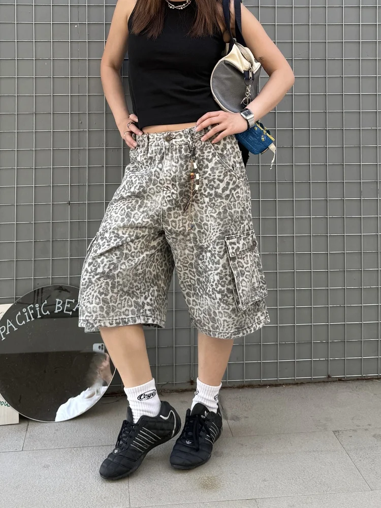 カーゴパンツ コーデ レディース 失敗しない選び方とベストなトップス合わせ方