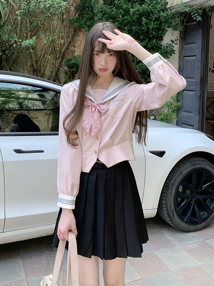 中古制服と新品制服の違いは？甘美なピンクセーラー服で答えを知る