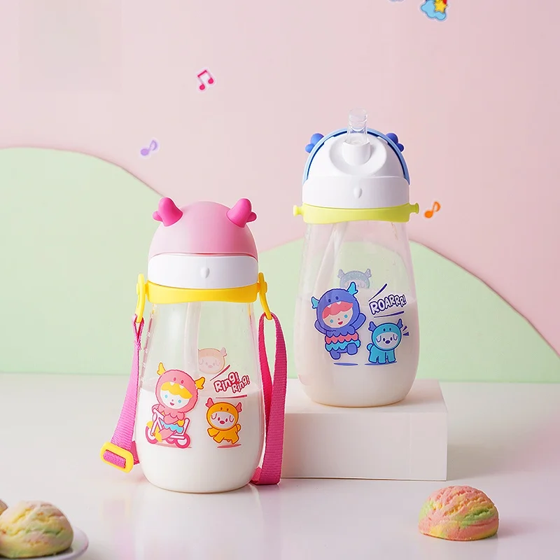 子どもと一緒に過ごすおうち時間に、どんなストローカップがおすすめ？