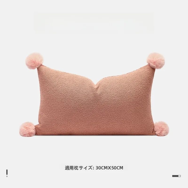 可愛いデザインのソファ用抱き枕：ピンクの猫の足腰枕がリビングに合う理由