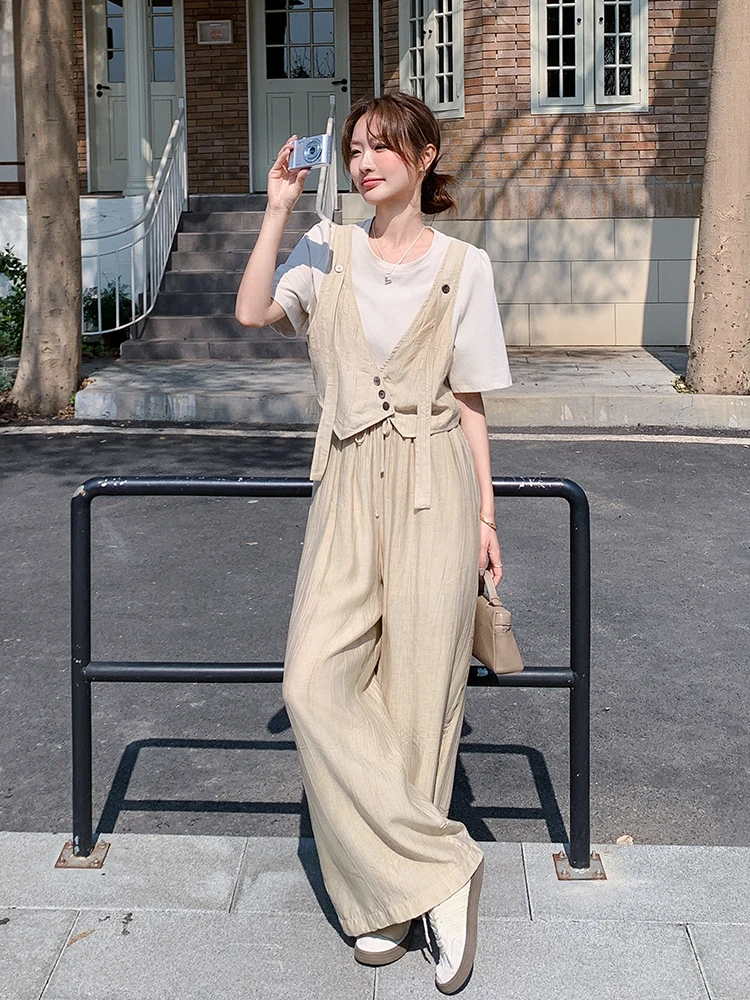 カジュアルガーリーに合うトップスとワイドパンツの組み合わせは？