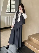 秋季にぴったり！刺繍デザインの高級感あるシャツとスカートのベストスタイル（セットアップ対応）