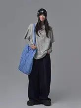 自由なスタイルの不規則なアルファベットプリントTシャツ【春夏用・短袖・オーバーサイズ】