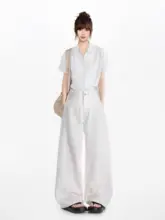 女性用 白色Vネックショートスリーブシャツ【フィット・通勤用】