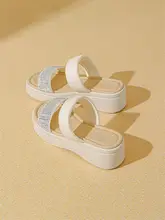 厚底の履きやすいサンダル【通勤用・春夏向け・オープントゥ・ビーチサンダル】
