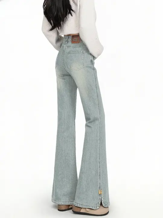 明るい色合いのスリット入りフレアデニムパンツ【ハイウエスト・梨型シルエット・加熱裏地】