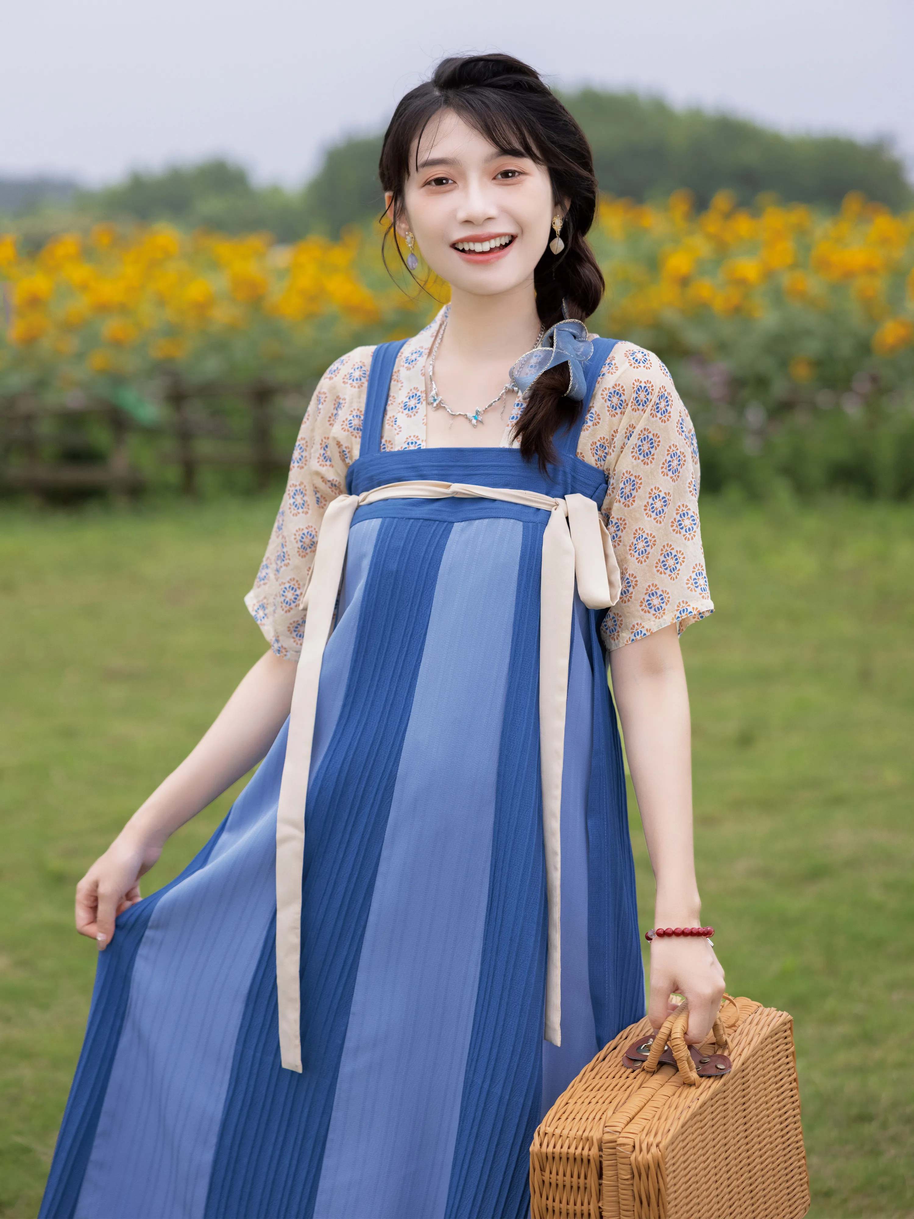 服 イメージを「文芸的」に見つけるには？唐風の日常を彩る1枚のアイテム