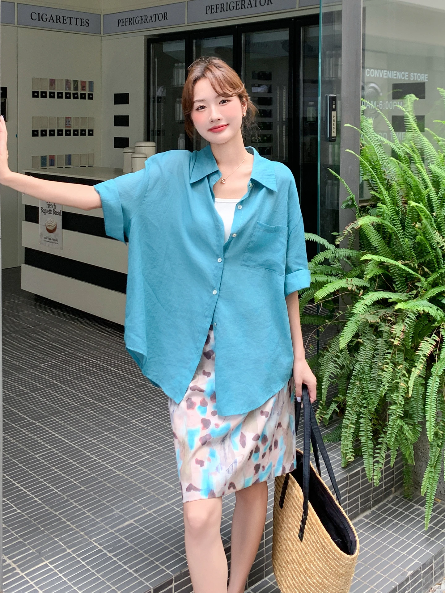 オフィスカジュアル夏にぴったりな着こなしは、どう選ぶ？