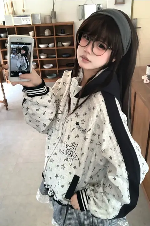 アメリカンスタイル 星柄 フード付きカジュアルパーカー【短丈・女性用・ゆったり】