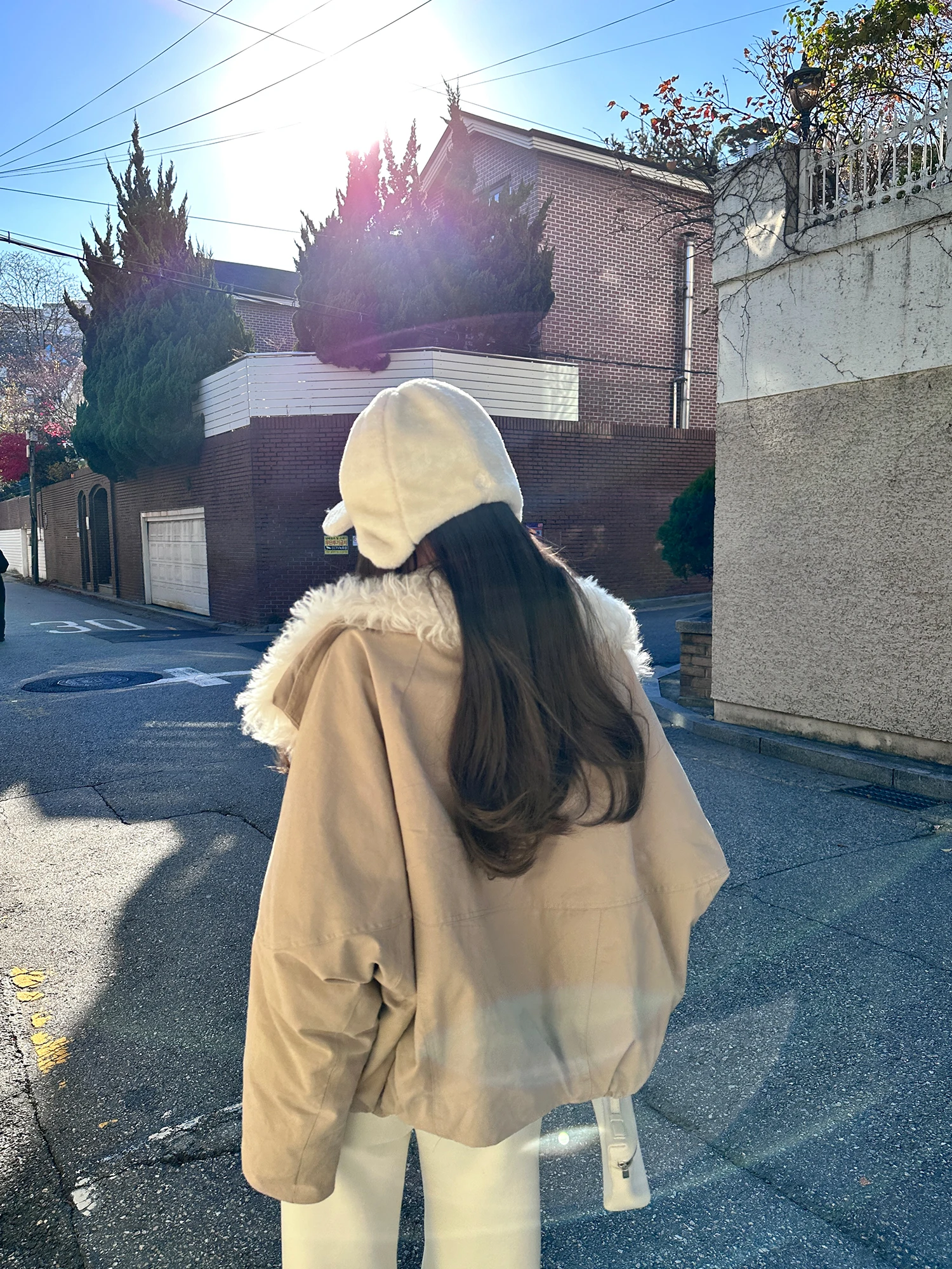 ダボパーカーとは？水洗濯可能の白鹅绒パーカーが冬の通勤にどう活用されるか