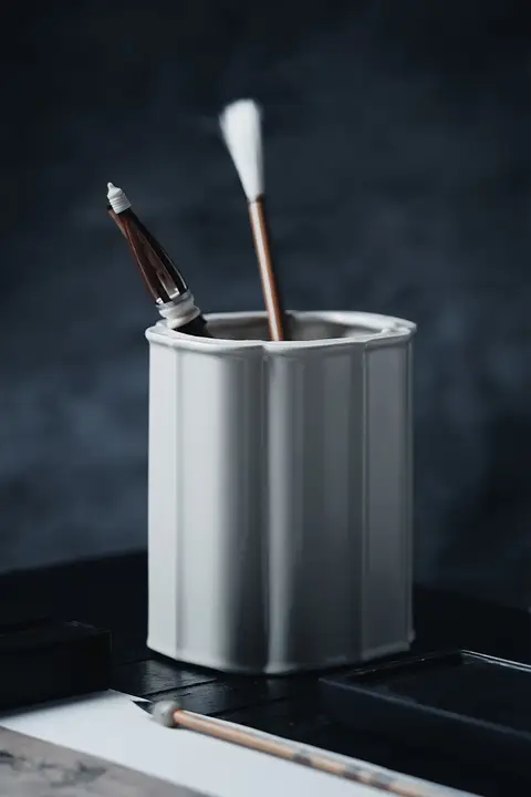 文房具用 景徳鎮製 海棠模様筆筒【贈り物・四宝セット】