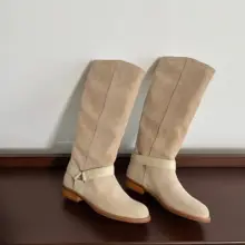 デザイン性の高い牛革製ウェスタンブーツ【マーチンブーツ・ラウンドトゥ・ミッドカット・スエード仕上げ 】