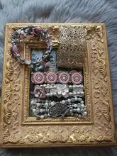 華やかな金色の花モチーフ 薄ピンク調のエラスティックブレスレット【金属製・立体感あるデザイン】