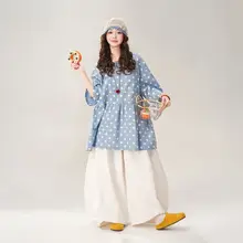 ドット柄浅いブルーのラウンドネック半袖シャツ【春用・女性用・甘いデザイン】
