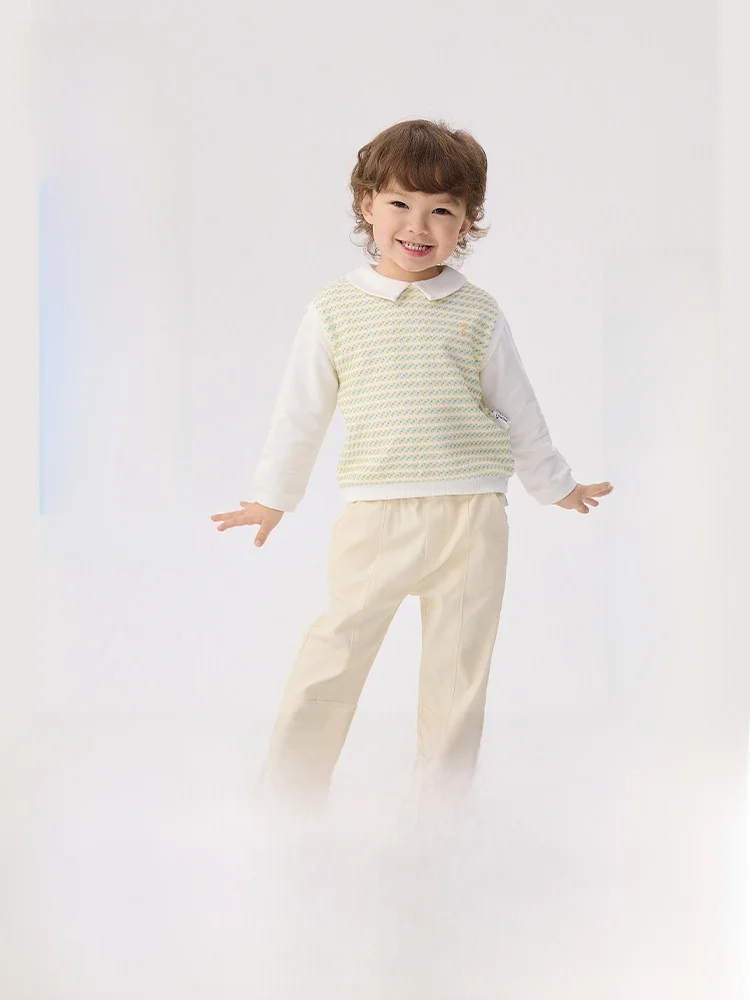 男の子用長袖Tシャツ：春に最適な重ね着風ポロ襟デザインの実用性と機能性