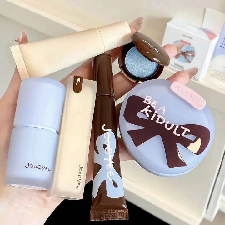 大人から子供まで使える！限定カラーの多用途クリームチーク【リップ・チーク・二色展開】