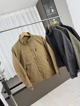 リバーシブルで温かい！防水機能付きアウトドアジャケット【秋冬用・カジュアル・立襟】