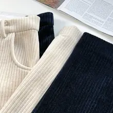 シンプルなスタイルのコーデュロイワイドパンツ【極上の柔らかさ・ストレート・カジュアル】