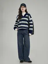 ストライプデザインのニットセーター【Vネック・春用・レトロ・コーディネートしやすい・スリム効果】