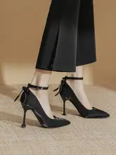 ワインレッドのサテン婚礼用ハイヒール【セクシーな尖ったトゥ・細いヒール・バックルデザイン】