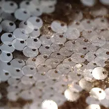 深い琥珀色の高級小さなラメ入りメッシュ透け感のあるブラウンチャイナドレス用生地