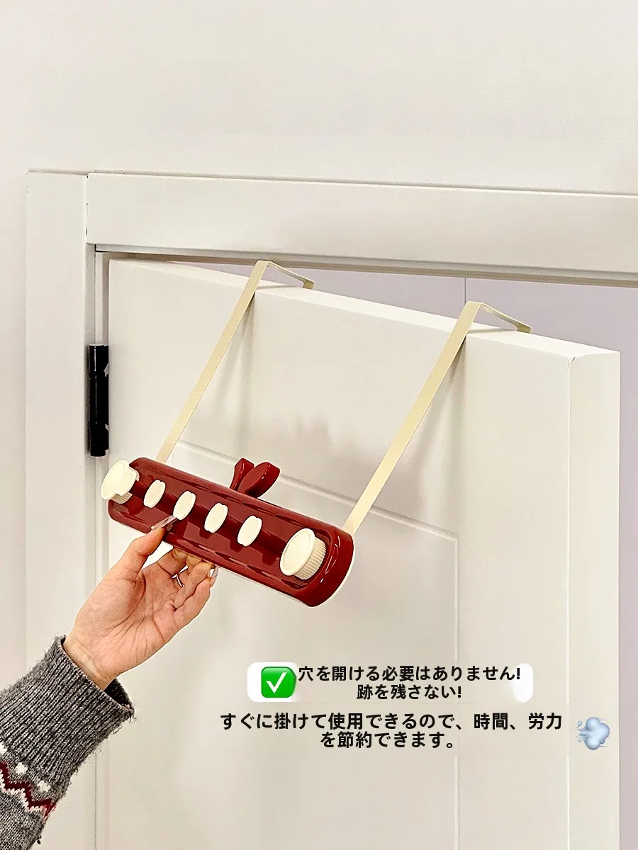 ボタン ホール ゴムの実用性：免打孔タイプで衣類を安定的に吊り下げられる仕組み