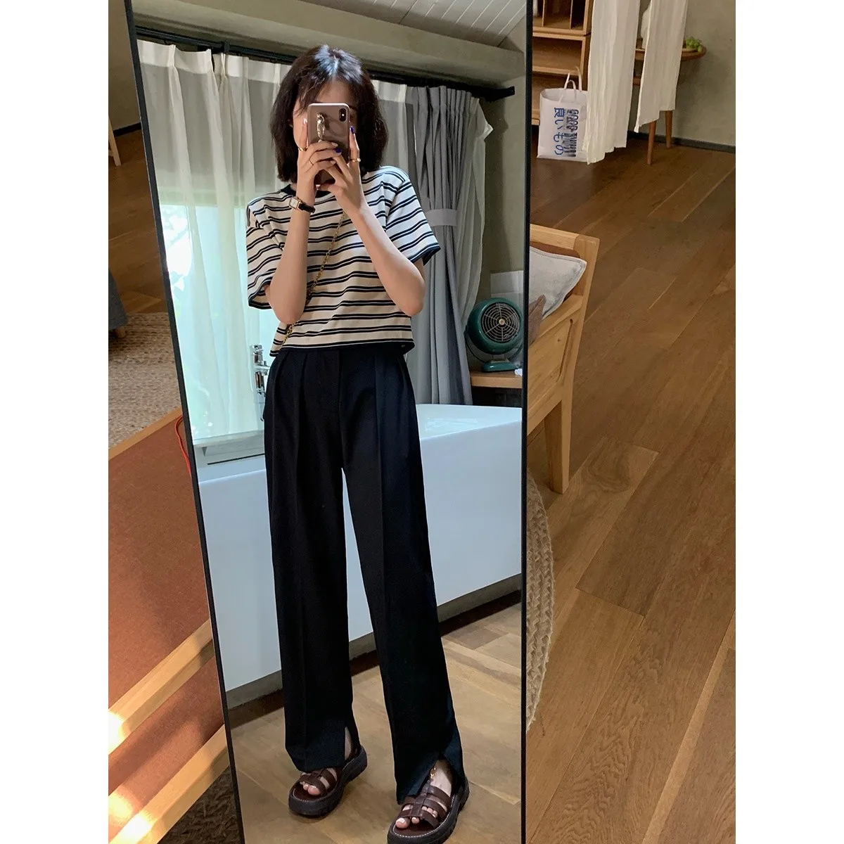 シルエットが綺麗なパンツ レディースはどう選ぶ？脚長効果と通勤スタイルを意識した選び方