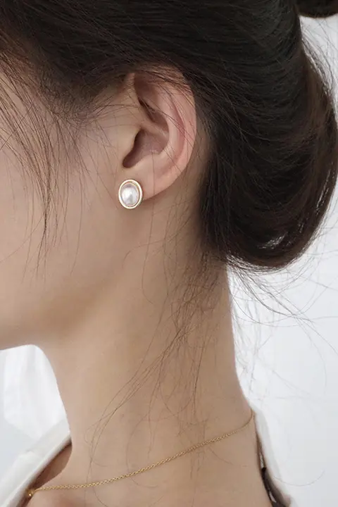 S925シルバー製 ピアス風パールイヤリング【金縁・レトロデザイン・穴あけ不要・シンプル・小ぶり】