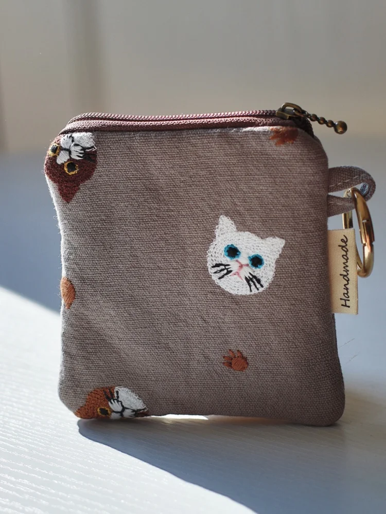 手作り布製猫刺繍ミニポーチ：edcポーチとしての実用性とデザインのバランス
