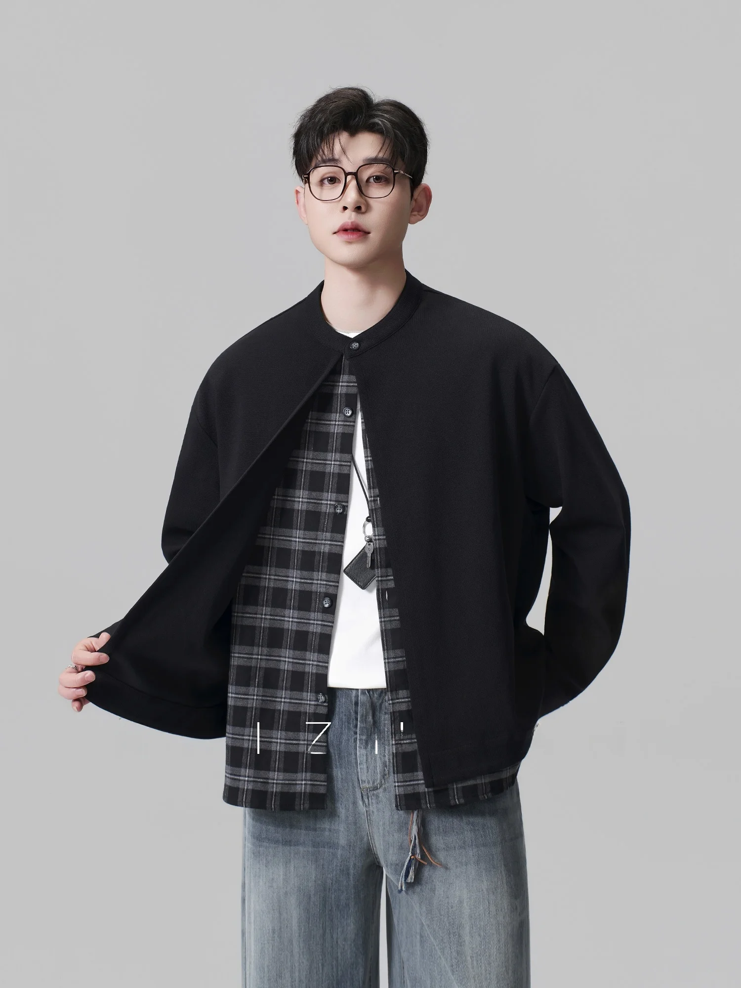 服カジュアルで失敗しない着こなしは、この1枚のジャケットにかかっている？