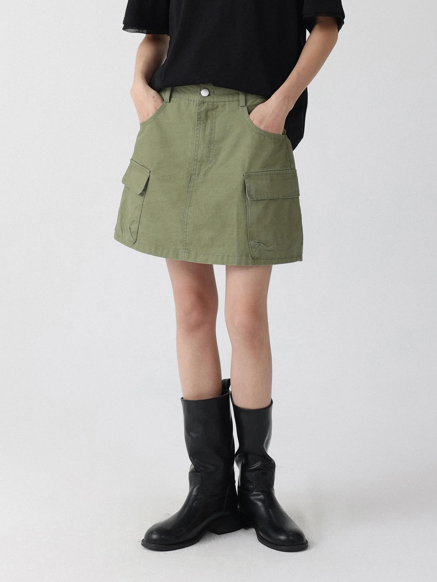 コットン製工装スカートパンツ サイズ40に合う特徴と実際のフィット感