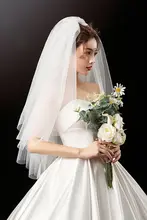 優雅なウェディングベール【多層・淡い乳白色・ショートスタイル】