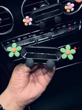 かわいい花柄の車載スマホホルダー【出風口取り付け・重力式】
