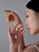 白玉製の小ぶりネックレス【高級感漂うゴールド・重ね付け可・中華風レトロデザイン】