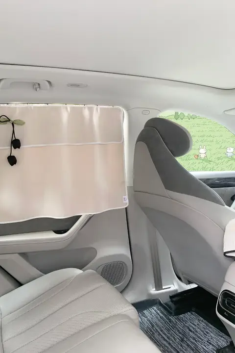 滑り止め式 車用カーテン【強力遮光・UVカット・防熱】