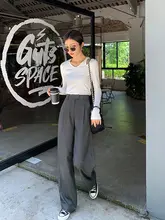 グレーのストレートパンツ【高腰・落ち感・ゆったり・カジュアル・ワイドレッグ】