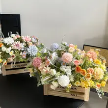 華やかなテーブルデコレーション！偽花のアレンジメント【レストラン・ホテル・バースデーパーティー用・フェンス装飾】