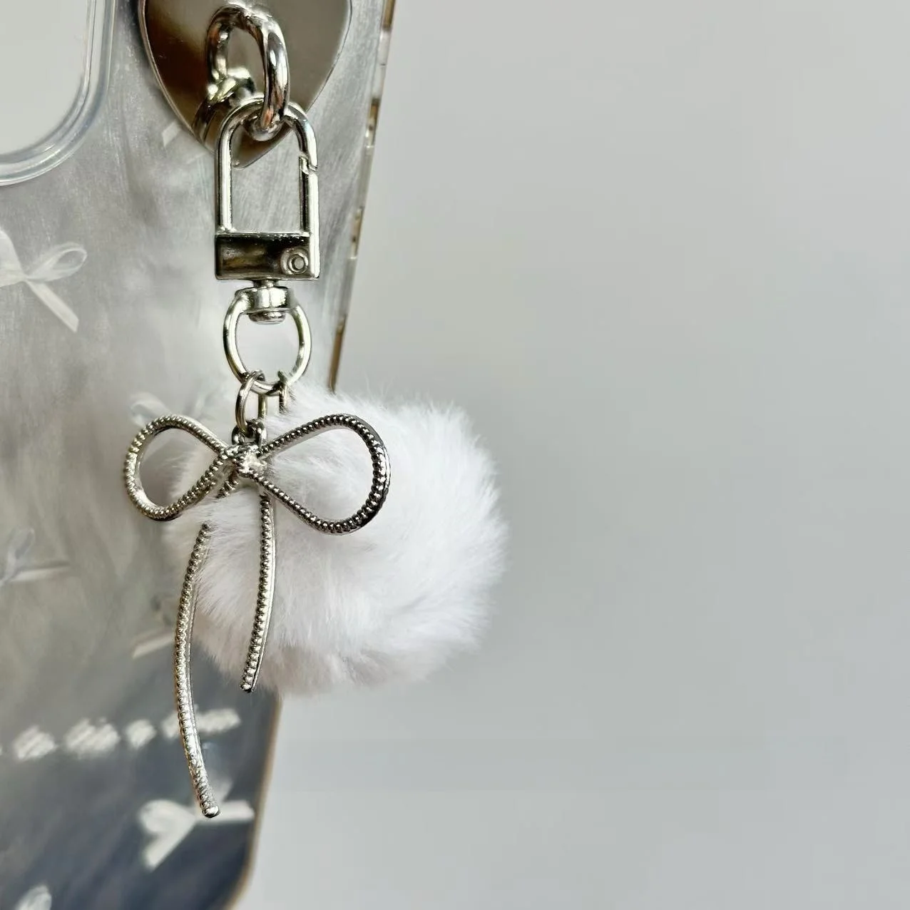 Keychain iOS と AirPods の関係を知る前に、このペンダントがどうやって私たちの日常を彩っているのか？