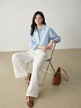 クラシックな青いストライプの長袖シャツ【春秋用・ビジネス・通勤対応】