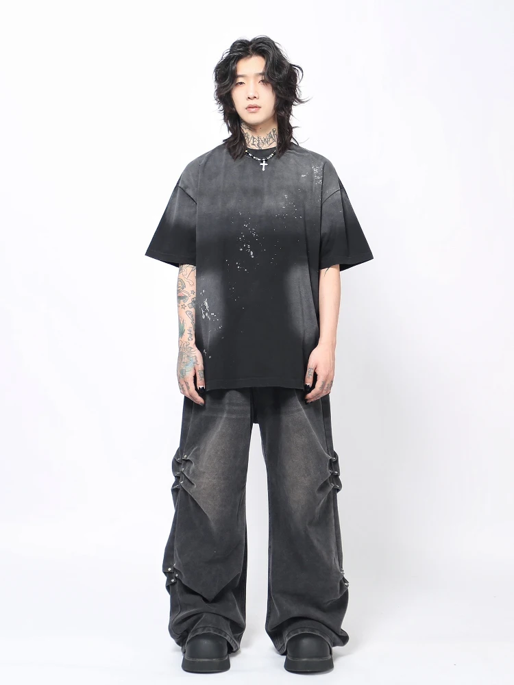 色あせたtシャツを元に戻すのは無理？  そんな悩みを解決する、リアルな復活スタイルとは