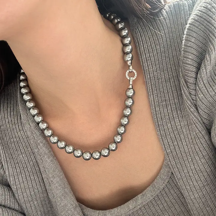 灰色真多麻パールネックレス【女性用・秋冬・エレガントデザイン】