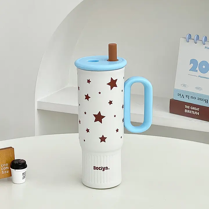大容量の保温カップ【ストロー付き・星柄・オフィス用・高デザイン】